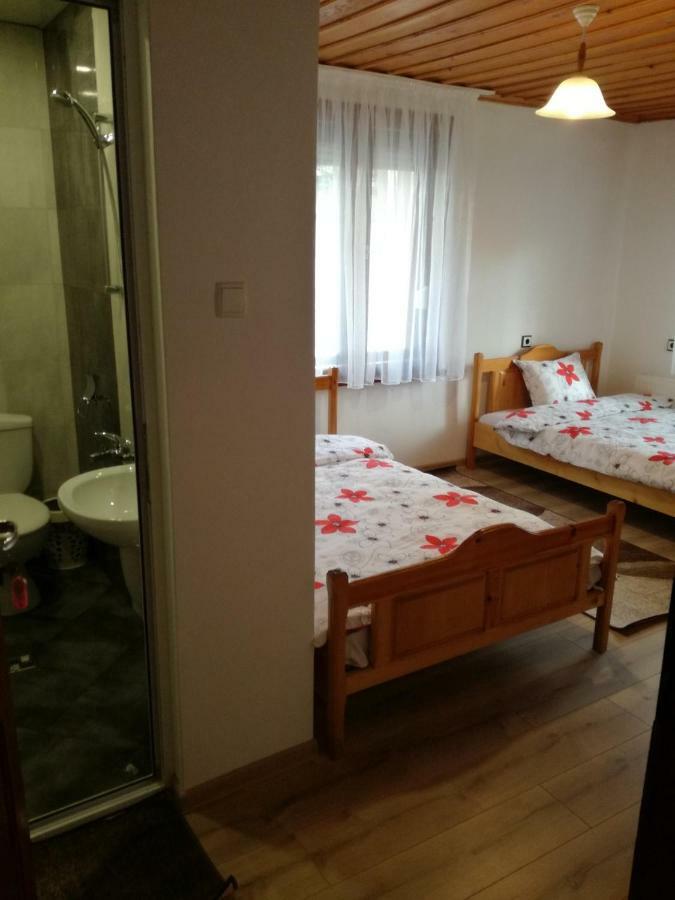 Къща Генчеви Hotel Sarnitsa Exterior photo
